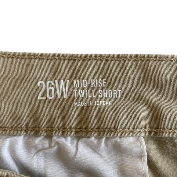 a.n.a. Women's Plus-Size 26 KHAKI 4.5" Mid Rise Flat-front Chino Short - Picture 12 of 13